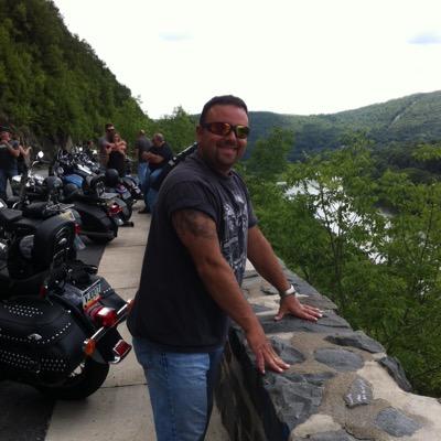 Scottw771968's profile picture. 