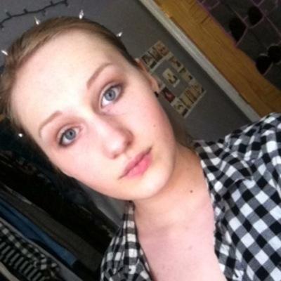 15. I enjoy drawing, listening to music, blogging about bands, watching 80's movies and doing anything artistic or creative.
#SPNfamily
