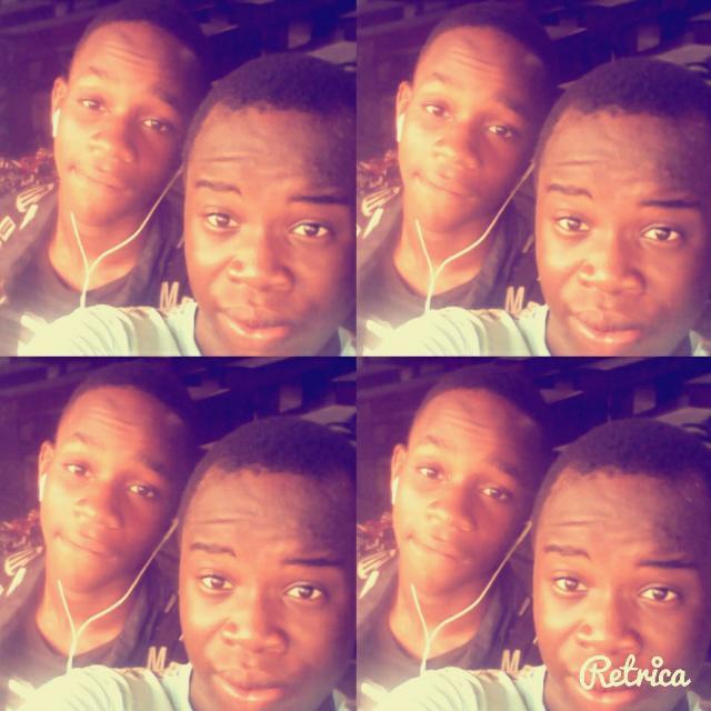 Instagram: merilhoude ou houdemeril. BBM: 7F1F22F7. Facebook: Estève Méril Houde. My second account Twitter is @mrilhoud