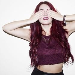 Twitter dedicado a Dulce María. Cantante, actriz y Guerrera | No pares nunca de soñar.| 13/0/2015 #DulceEnChile
