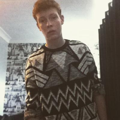 17 // Gamer // Drummer // Loner
Soon to be YouTuber/Streamer.