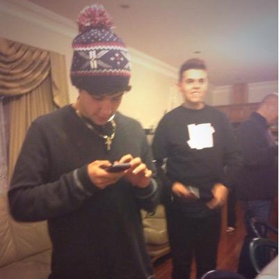 please follow @blamebrooks because she gave you this free follow :)