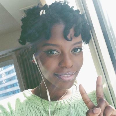 QueenMercedesz's profile picture. Thoughts are things and things have wings. 

✌️❤️