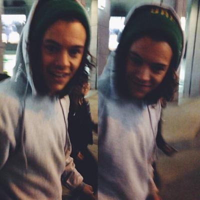 no me sigas acá, sígueme en @hxxrryslxugh y te sigo de vuelta (te regalo este follow)