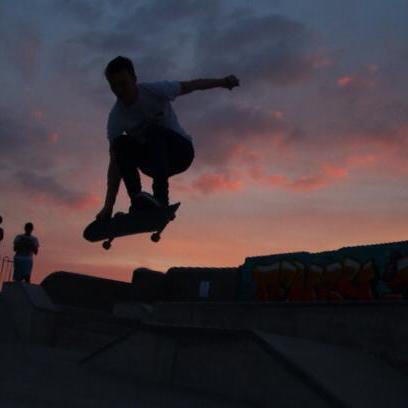 Im Adler, I love gaming & enjoy skateboarding. my youtube channel is just Adler be sure to subscribe if you enjoy Call of Duty