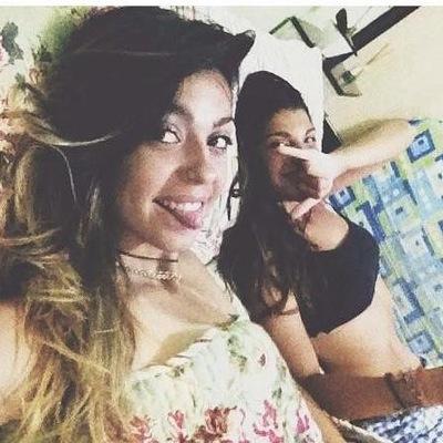 as duas irmãs mais lindas, loucas, engraçadas e simpáticas desse mundo @becapuleto @alohaias