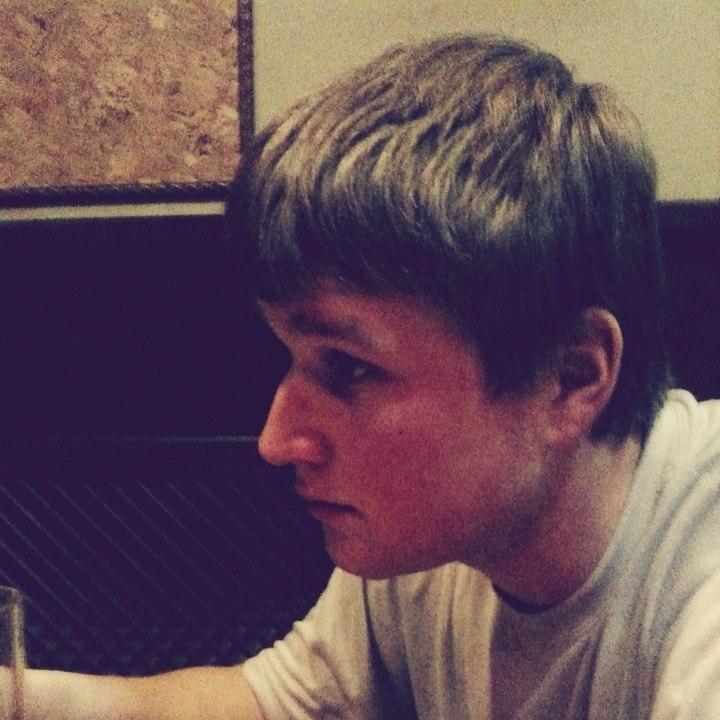 I like to walk, watch comedy, ride a bike, to play chess, checkers, bowling ...