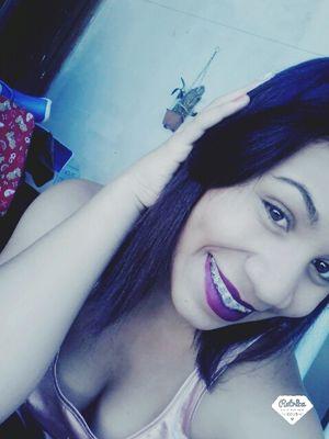 Sou toda gota, que escorre livre pelo rosto. E só sossega quando encontra tua boca .♫ Insta: @paschoalgabi_