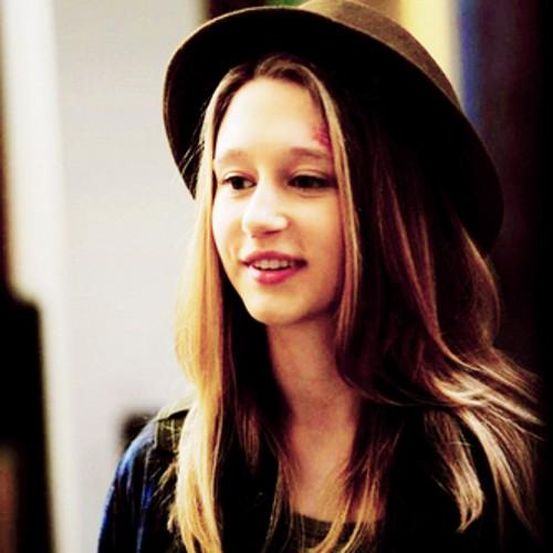 LonerVioletH's profile picture. I'm not built for love, I'm not good enough.