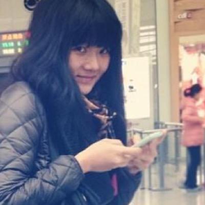 hifromyy's profile picture. designer turned entrepreneur. aspiring tomato farmer.