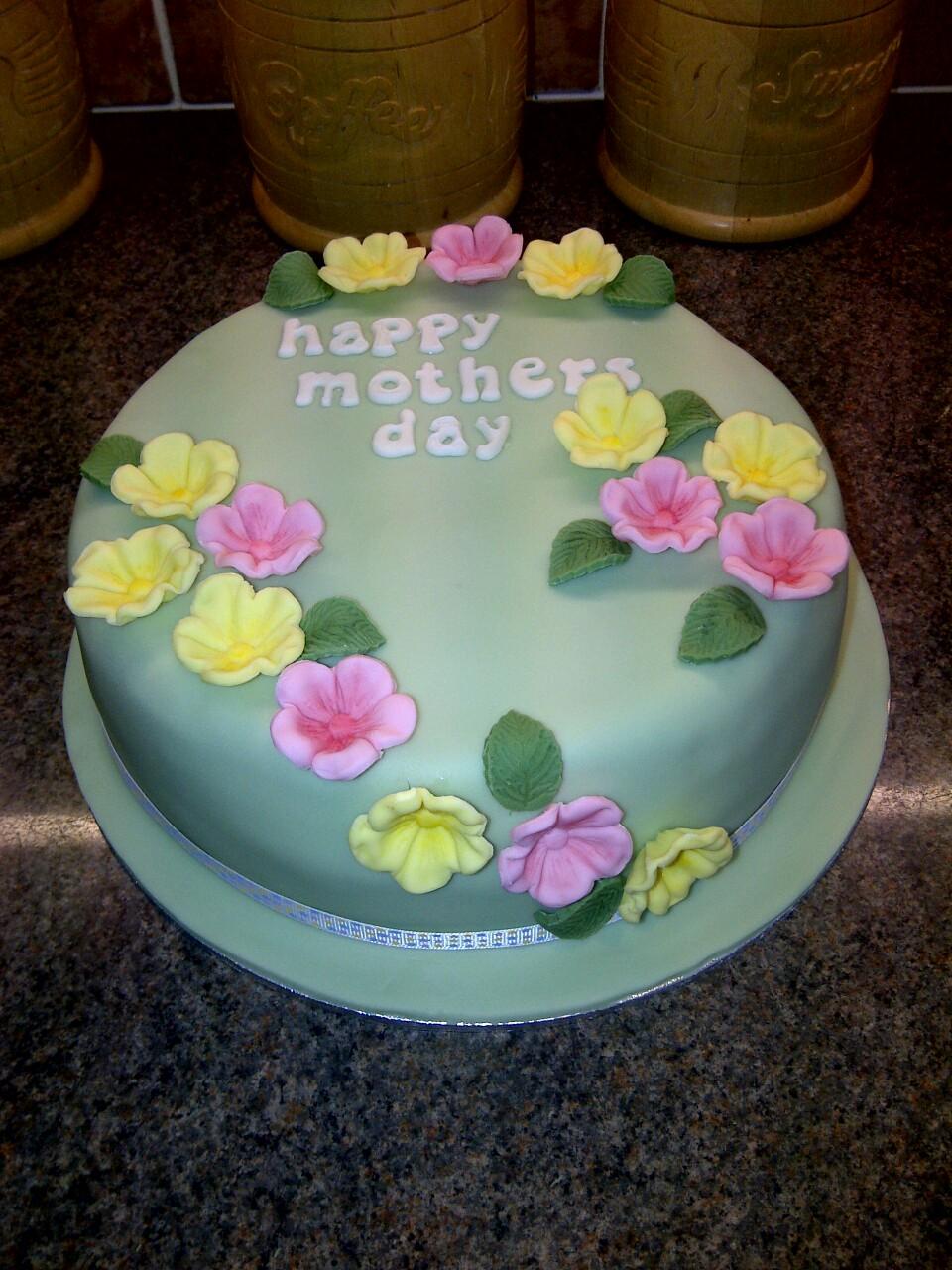 tinaj12's profile picture. Mum, wife and Nanny to the 2 most handsomest boys ever.❤️