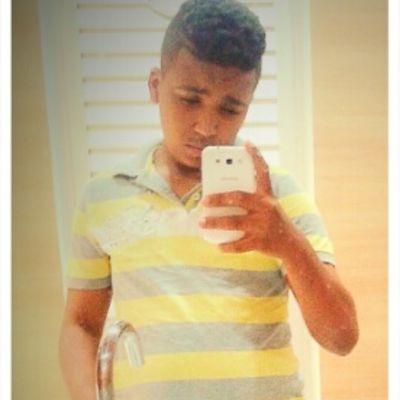 Si gosta de mim faz um favor, si não gosta faz dois