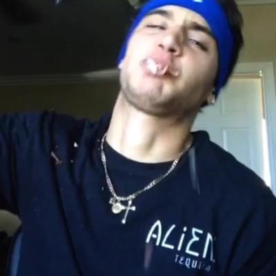 would mean a lot if you could rt,fav or meation jai in my drawing https://t.co/cwtoslICH8 thank you