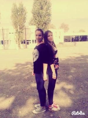 toulousaine 
meilleure amie alisson 
collège 
mes modèles: Enjoyphoenix et Horia