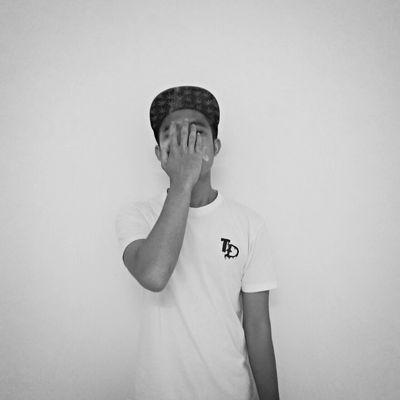 aimanJR73's profile picture. dont cry over money