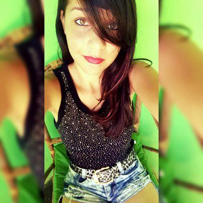 -cantora de rock, compositora