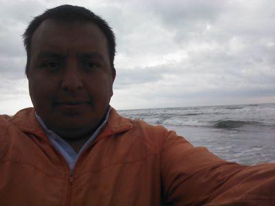 Ing.Civil,fotógrafo de afición, taquero por amor, seguidor del mejor equipo Pumas,ex coordinador de Col. Barranca Seca,Administrador de Museo Estación Contreras