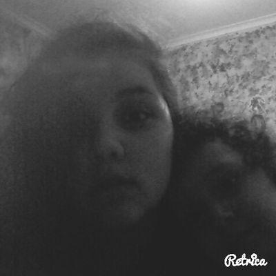 Mis adicciones son: 5SOS,nutella, leer, YouTube...