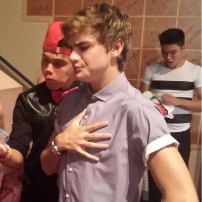 VOICEOF5ERS's profile picture. DM YOUR RACY OPINIONS ABOUT THIS TRASH BAND ANONYMOUSLY