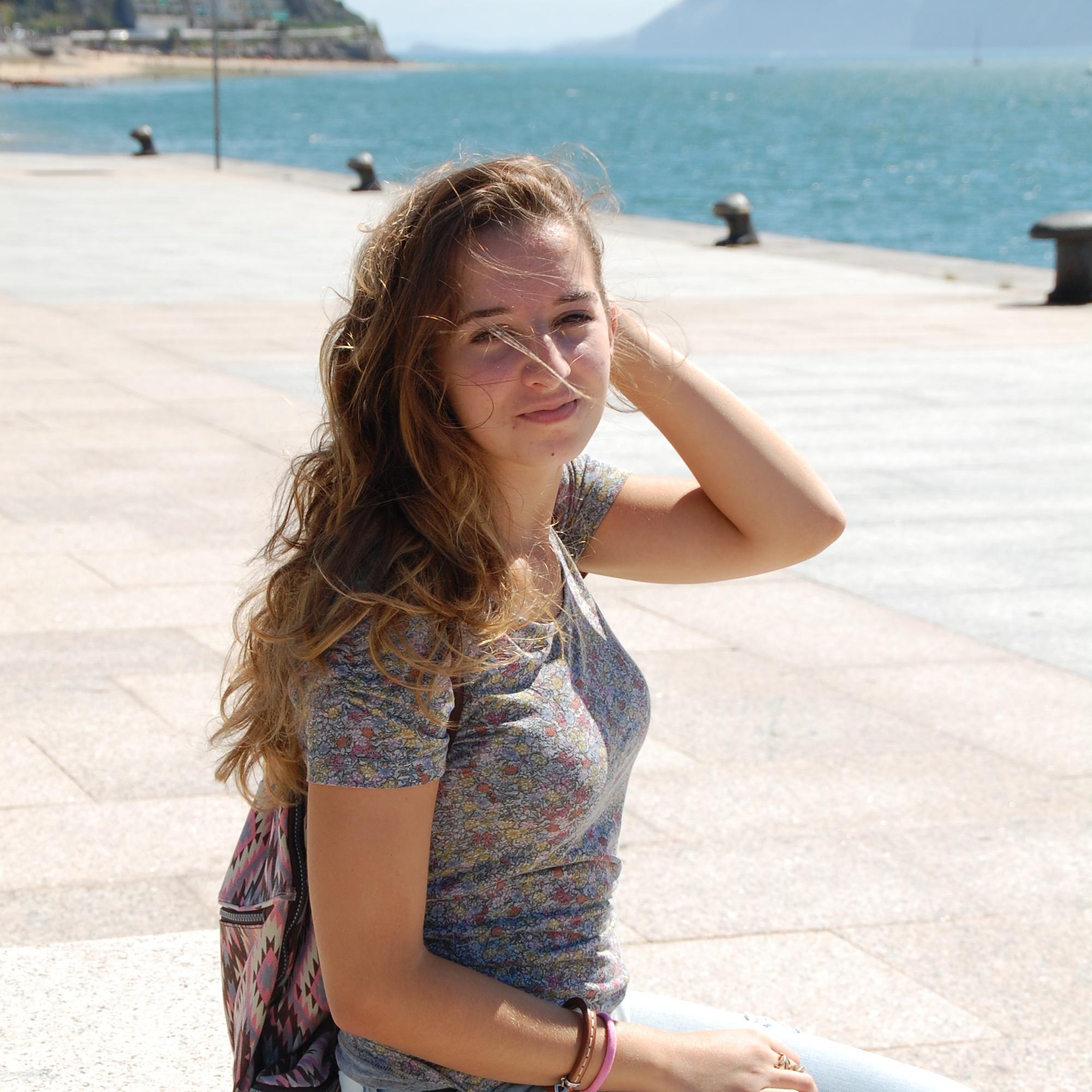 “No se recuerdan los días, se recuerdan los momentos” ✈       esther_ramirez97
