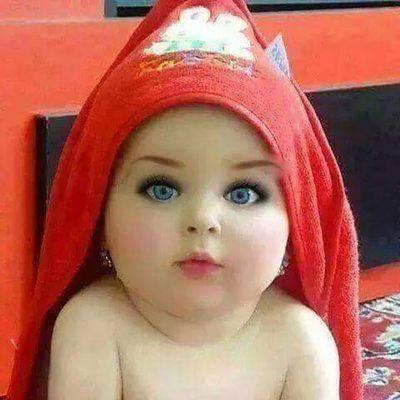 ‏حنان ترك كم عمرها