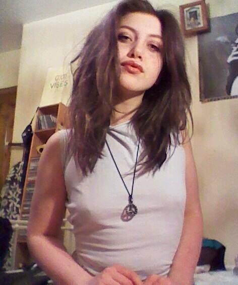 bowie_is_better's profile picture. holla @ me if u wanna fuck shit up