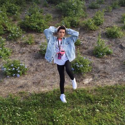 this is a free follow from @anthonysgod follow me there!!