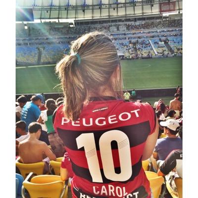carolbergqvist's profile picture. Falo a língua dos loucos, porque não conheço a mórbida coerência dos lúcidos.