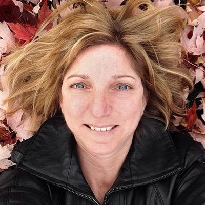 Freelance graphic & web designer / developer #wordpress #genesiswp. Wife, quiet sports enthusiast. Easily amused.