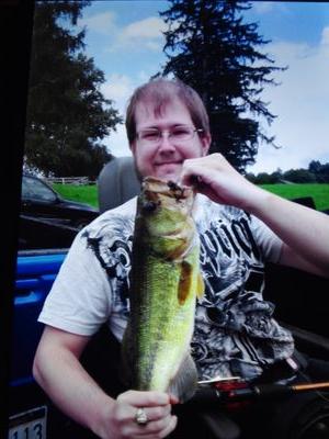 zackarywayne94's profile picture. born with spina bifida. went to midland trail high school live in lookout wv