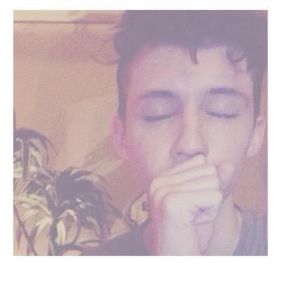 free follow from @troyentyler go follow her