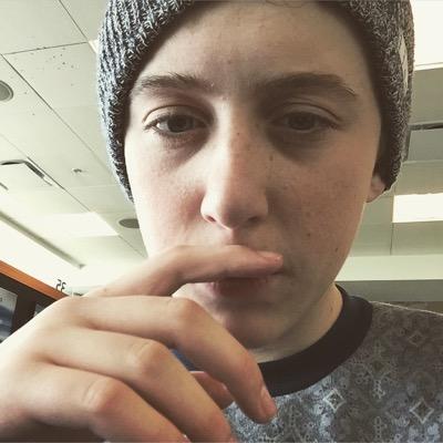 yo dude its a free follow from @surprisecaylen i would appreciate if you followed my goal is 3k before september