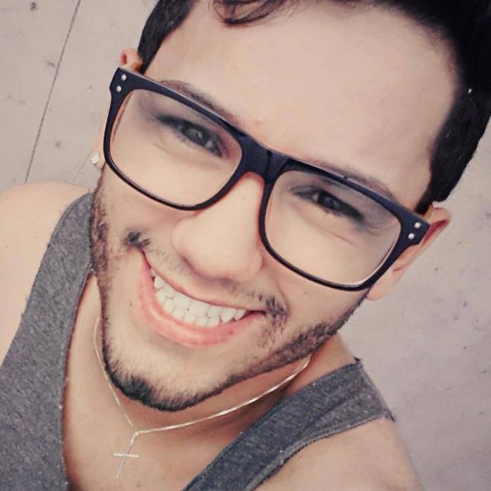 CASADO, 24 anos, BandaCalypso é a minha Paixão...  sou Vice Presidente do Fã-clube Oficial Feitos Pra Te Amar- ABC/sp. Bjo Me Liga*-*