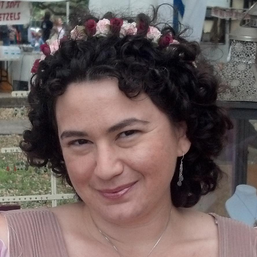 Co-Founder of https://t.co/oH3EKyIyTw  -  Website Designer and Developer. Wire Jewelry Artist, Rock-hound, Vegetarian.