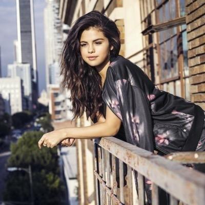 im a Selena Gomez fan as you can see,follow me ill follow back. Selena.G is my Idol,But her Music is my Life