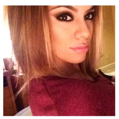@dinahjane97
bout to SLEDGEHAMMER 2015 with mah girls !! •SnapChat |@dinahdime •