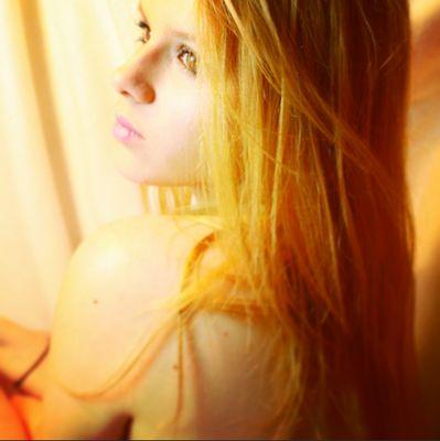 Desiremp's profile picture. 22. Habla en voz baja, habla despacio y no digas demasiado.