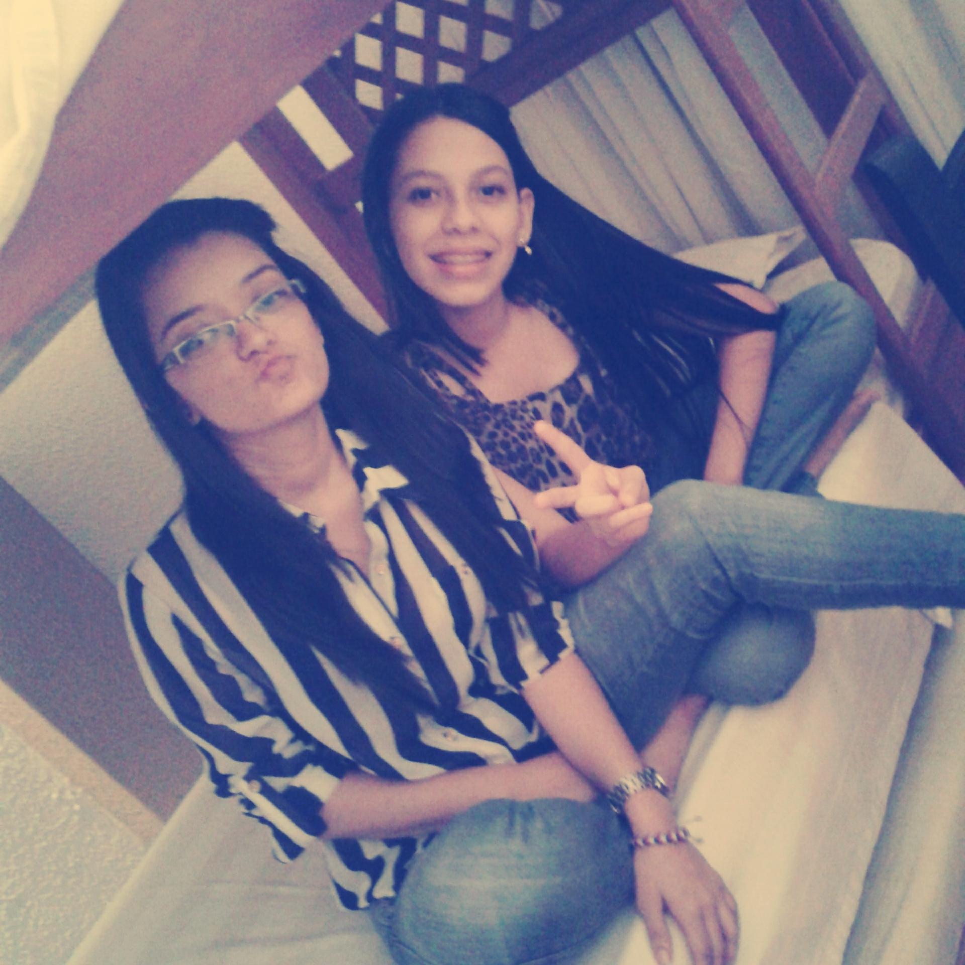 Superar es necesario. Seguir adelante es  esencial  y mirar hacia tras es perder el tiempo ...RM*-*