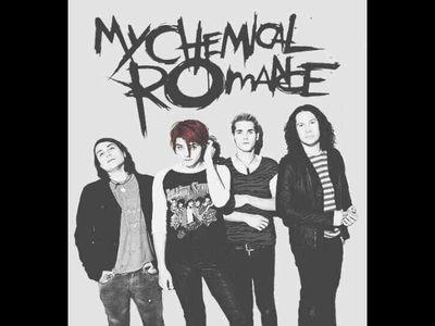 pingüinos:3▲ MCR ante todo▲ Alesana▲BMTH▲ BVB▲ libros▲anime
