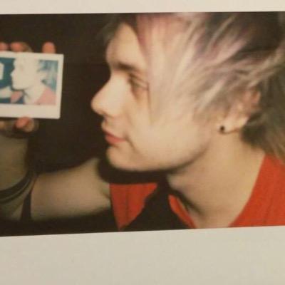 Free follow pls rt it means a lot. you can follow my main acc @sexwithmikeyc Ifb.