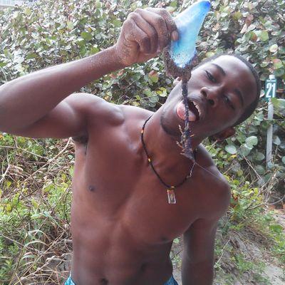 Rhyannosaurus's profile picture. Love your body, free your mind