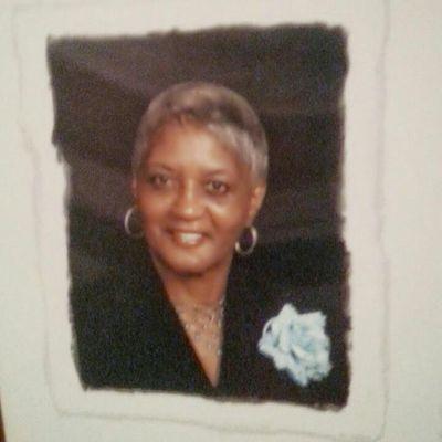 carol7ferr's profile picture. 