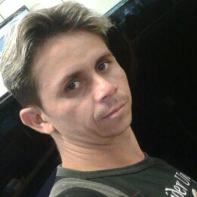 por que Deus amor o mundo de tal maneira que deu seu filho unigenico para que todo a quele que nele cre não pereça mais tenha a vida eterma jesus te ama muito