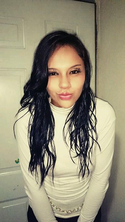Simplemente soy fliz!! amand0 mis obtacul0s!!! :) si me sigues te sig0!  :*