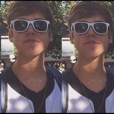 heres a free follow please go follow @espinosaftkorns PLZ❤️❤️❤️❤️❤️❤️