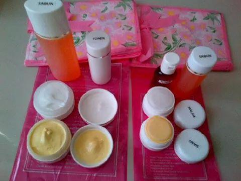 Cream HN Original Hetty Nugrahati
Paket Kecil 85.000 Paket Besar 155.000
Serius bayer only 53BF9350 / 081239009008