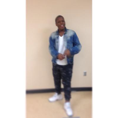 insta : @fam0us.vybz