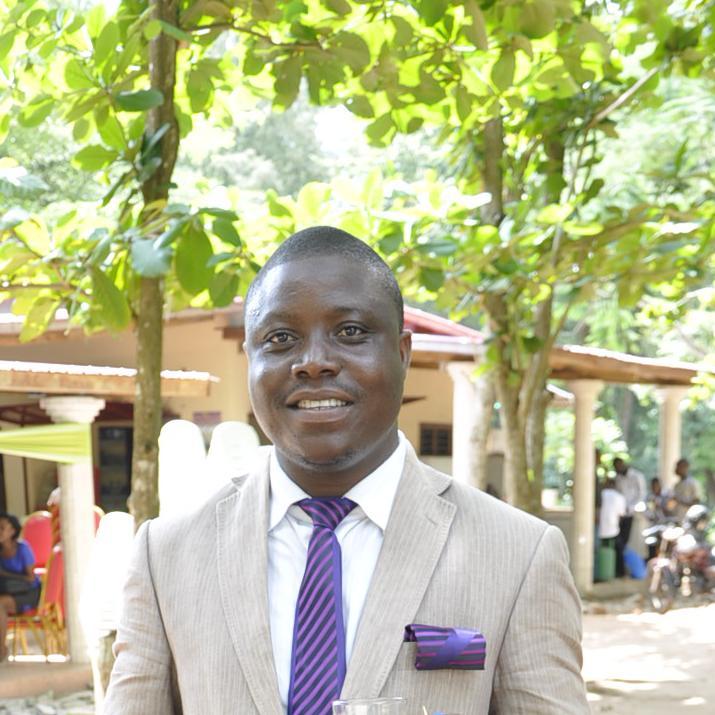 HOUNSAH's profile picture. Enseignement et chercheur en droit public,
spécialité Droit constitutionnel
Consultant en démocratie , bonne gouvernance et droits de l'homme, peace building.
