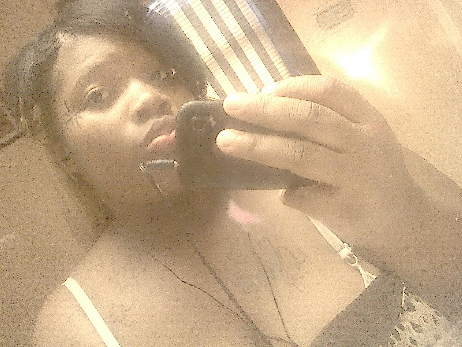 LOVIN MYSELF MY SON IN MY FAMILY DNT FUCK WIT TO MANY U EITHER LIKE OR U DNT FUCK U IF U DNT LOL
