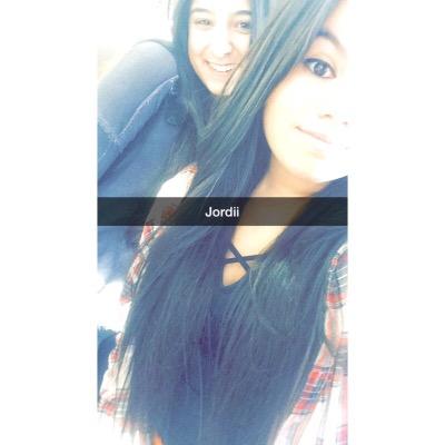 Ashley75941153's profile picture. If you cant laugh at your self you cant have fun -justin bieber ❤